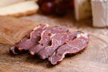 Pastramă din pulpă de berbecuț (500G) - Victoria Iovanescu